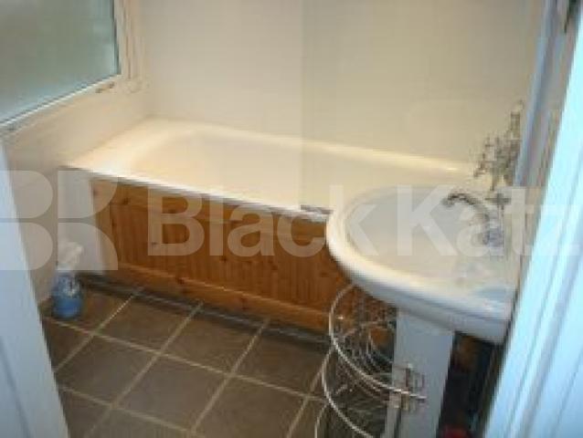 			New Instruciton, 2 Bedroom, 1 bath, 1 reception Flat			 York Way, CAMDEN BORDERS N7